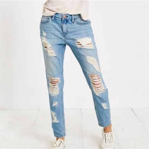 BDG Denim - BDG Women’s Slim Boyfriend Low Rise Distressed Denim Jeans Size 27